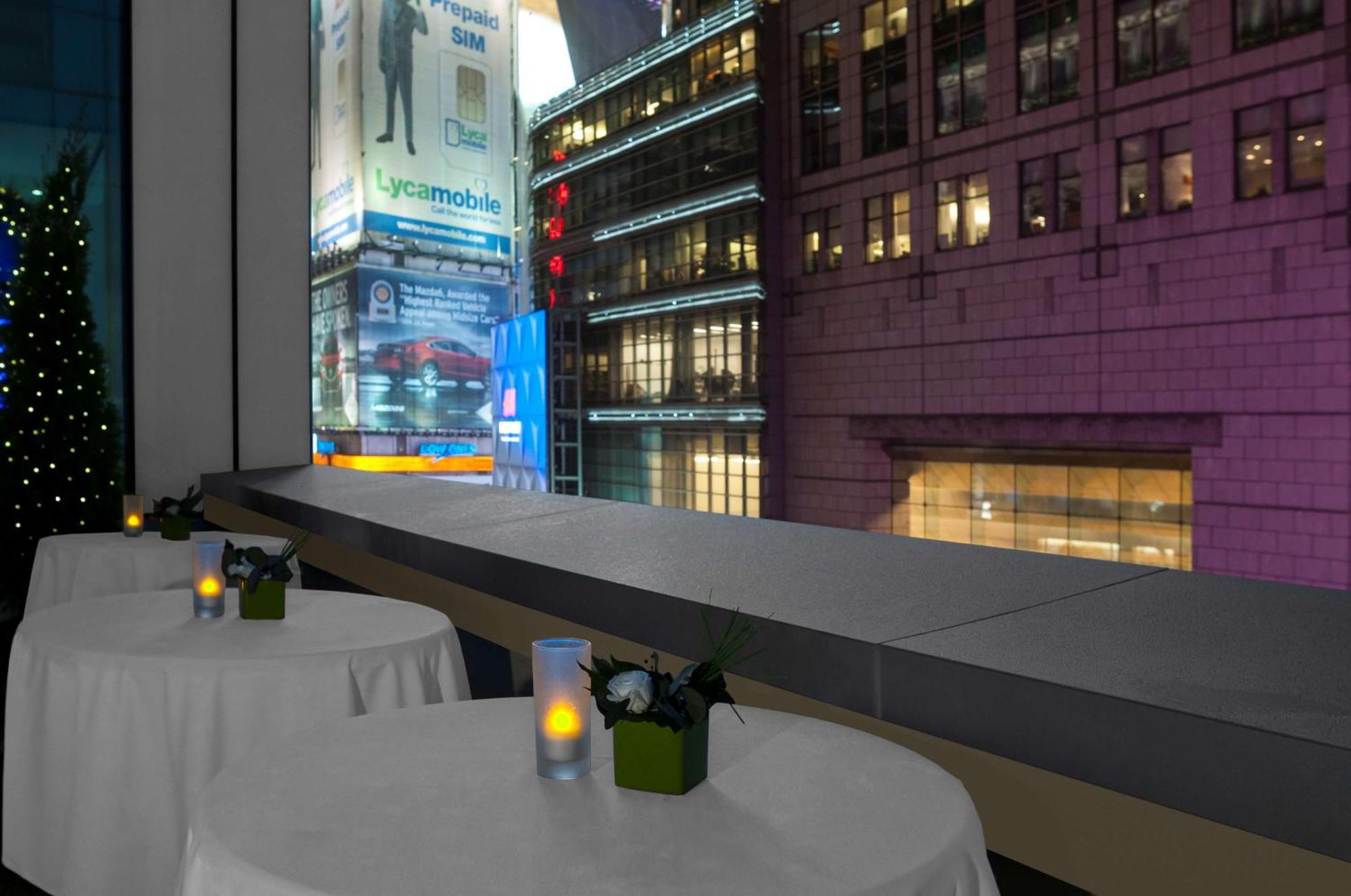 Hilton Garden Inn New York - Times Square Central Экстерьер фото